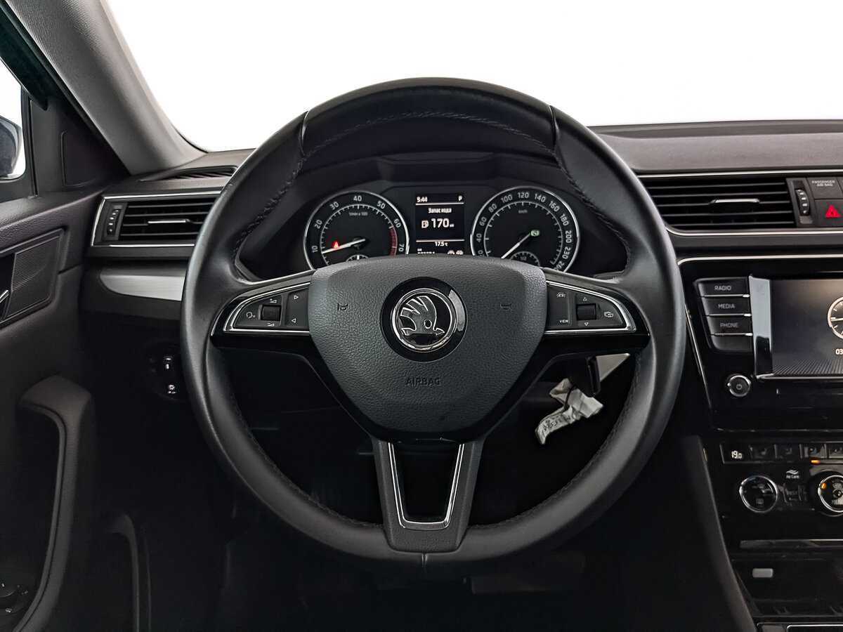 Купить Skoda Superb с пробегом. Фото: #21