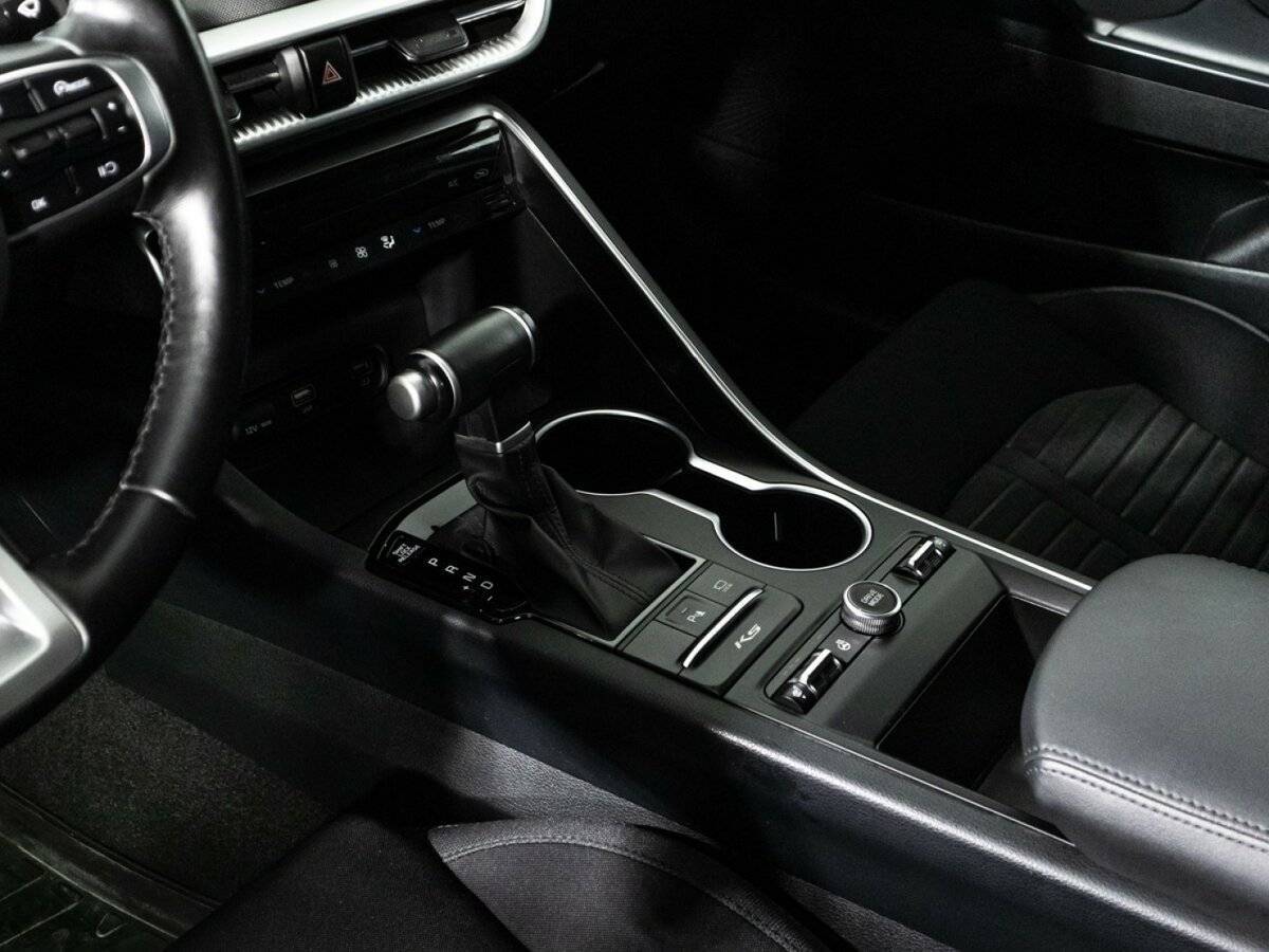 Купить Kia K5 с пробегом. Фото: #22