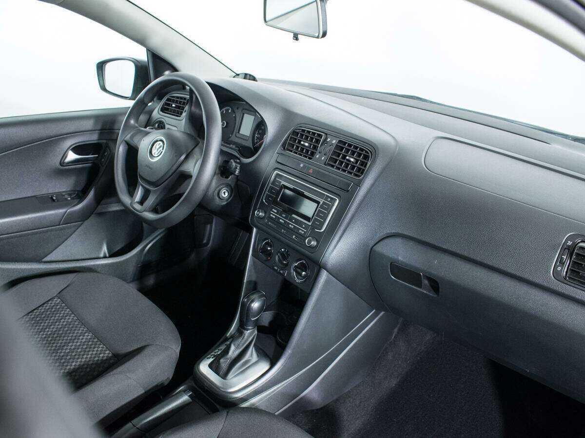 Купить Volkswagen Polo с пробегом. Фото: #8