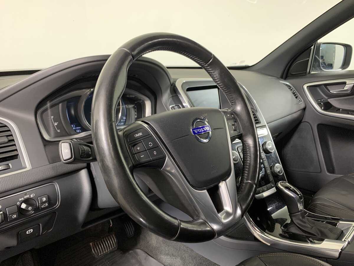 Купить Volvo XC60 с пробегом. Фото: #11