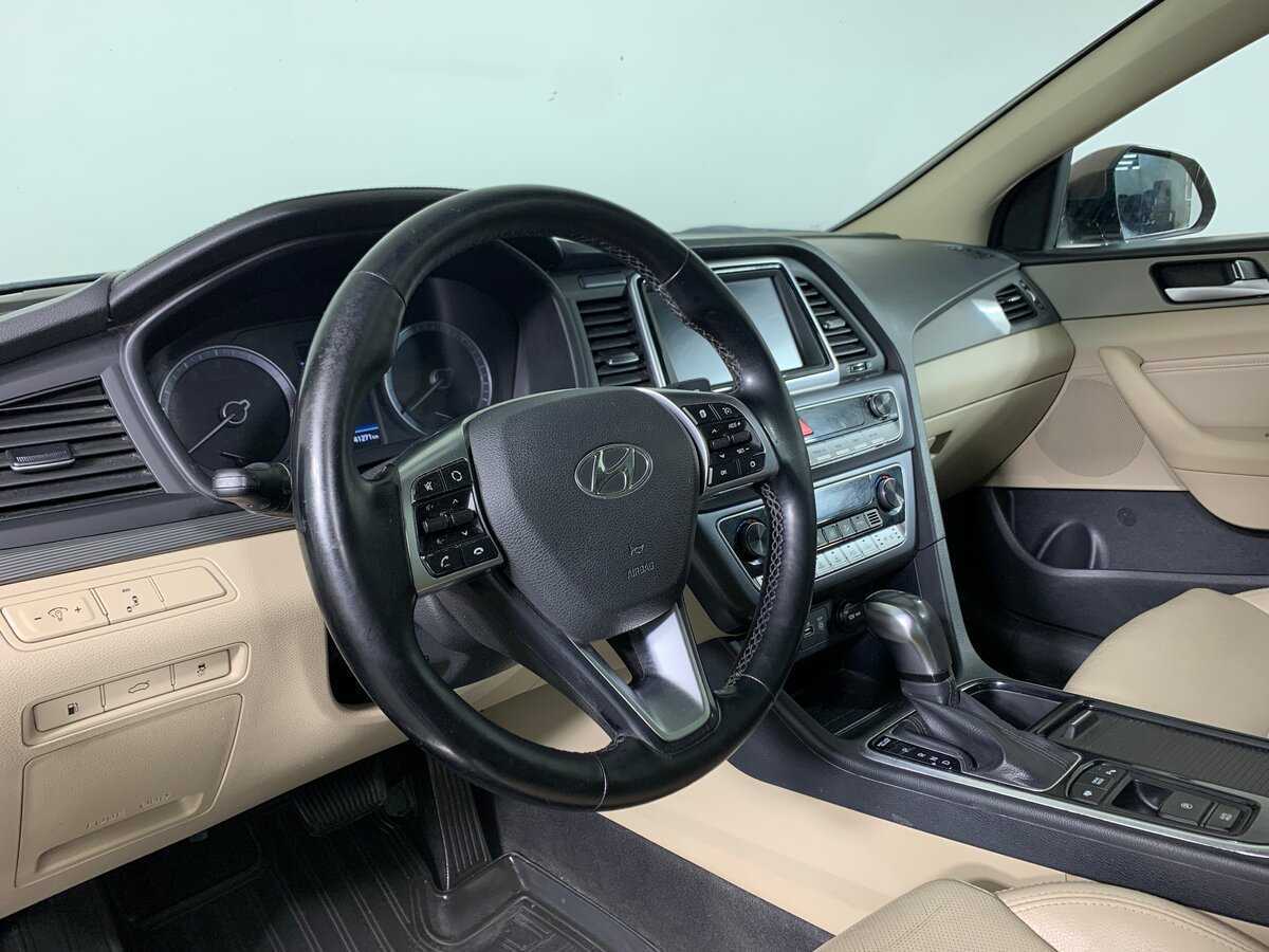 Купить Hyundai Sonata с пробегом. Фото: #11