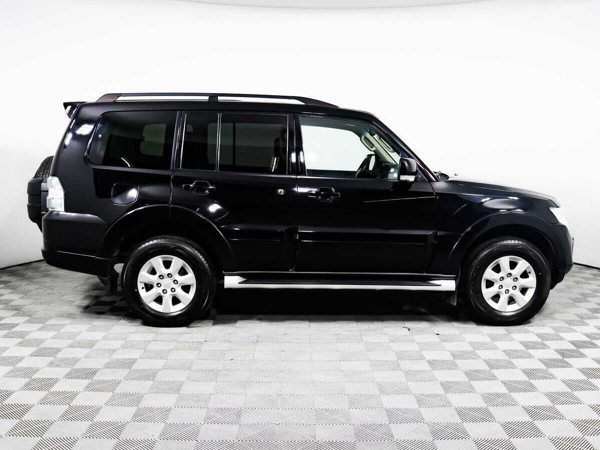 Купить Mitsubishi Pajero с пробегом. Фото: #3