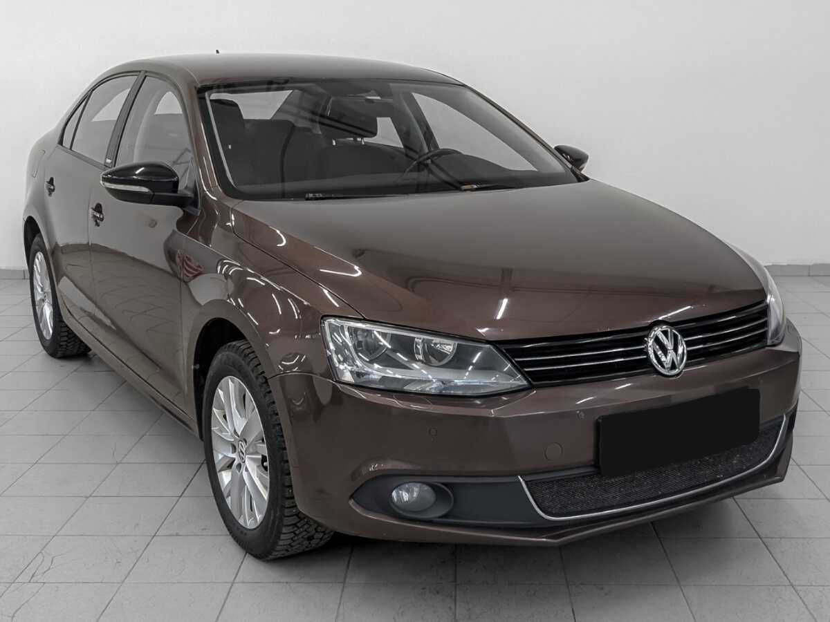 Купить Volkswagen Jetta с пробегом. Фото: #2