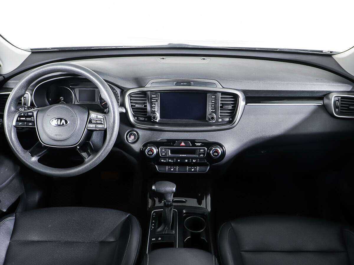 Купить Kia Sorento с пробегом. Фото: #10