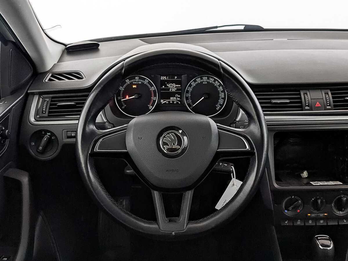 Купить Skoda Rapid с пробегом. Фото: #18