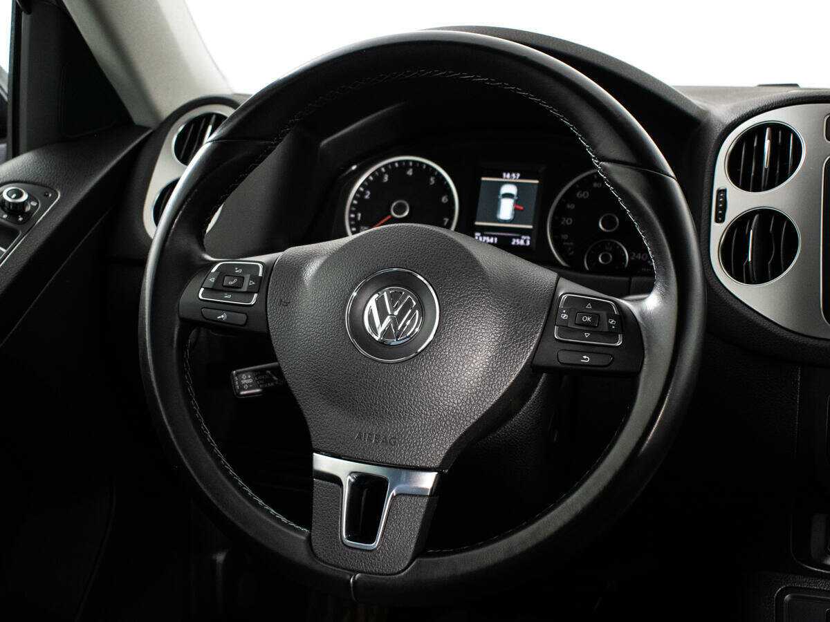 Купить Volkswagen Tiguan с пробегом. Фото: #13