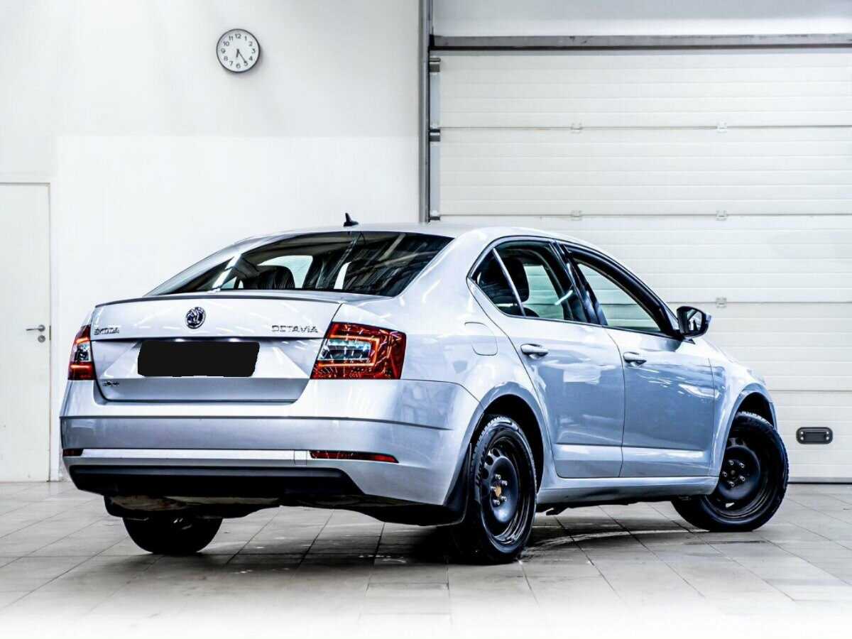Купить Skoda Octavia с пробегом. Фото: #2