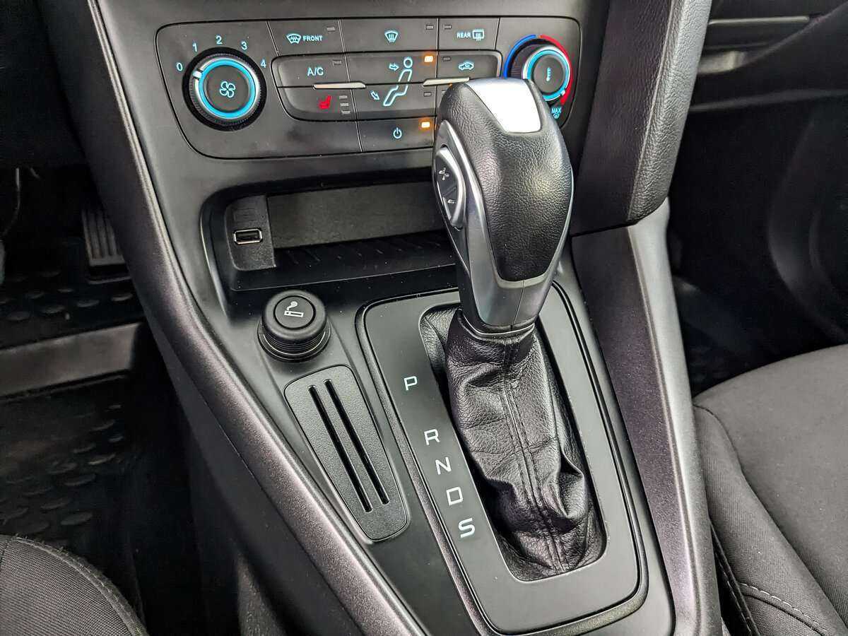 Купить Ford Focus с пробегом. Фото: #21
