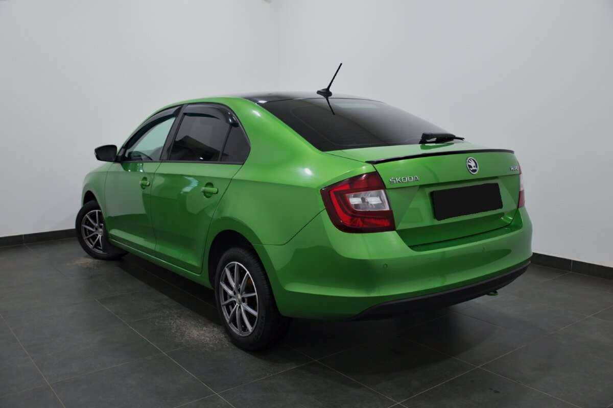 Купить Skoda Rapid с пробегом. Фото: #2
