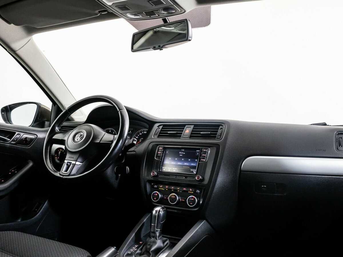 Купить Volkswagen Jetta с пробегом. Фото: #8