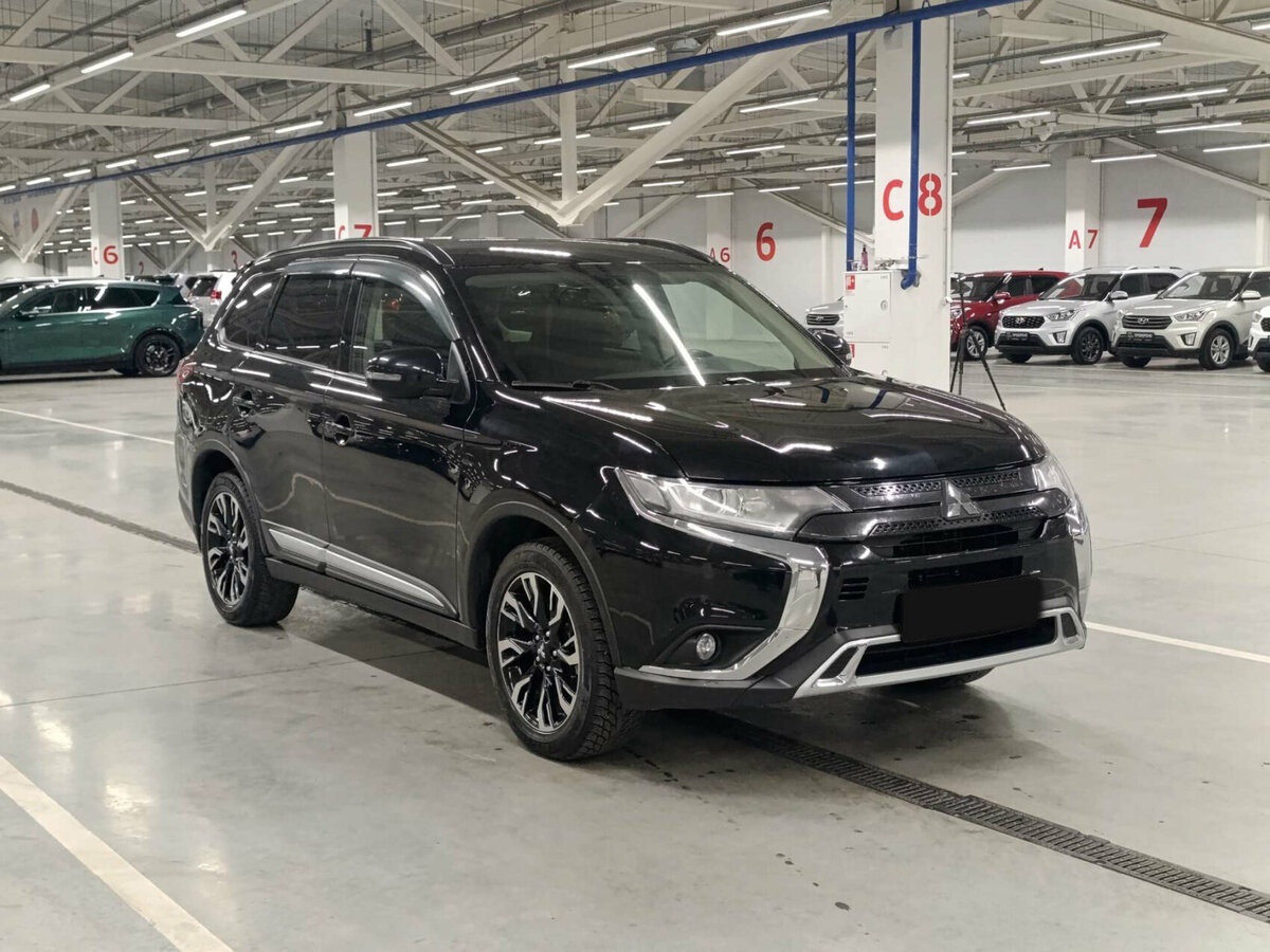 Купить Mitsubishi Outlander с пробегом. Фото: #2