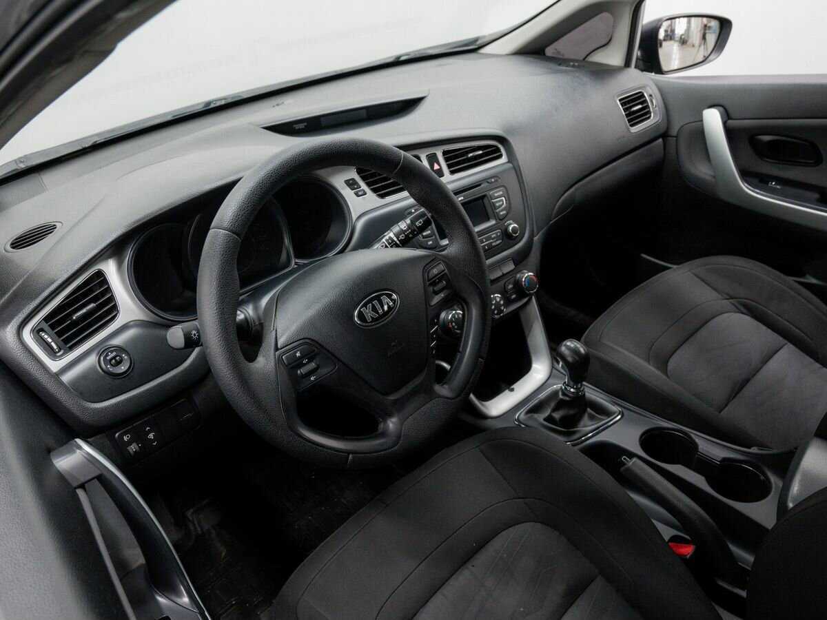 Купить Kia Ceed с пробегом. Фото: #12