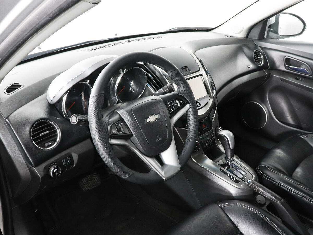 Купить Chevrolet Cruze с пробегом. Фото: #8