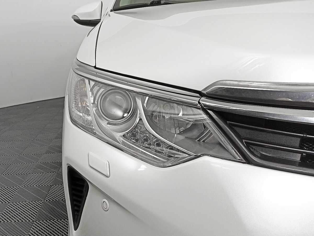 Купить Toyota Camry с пробегом. Фото: #16