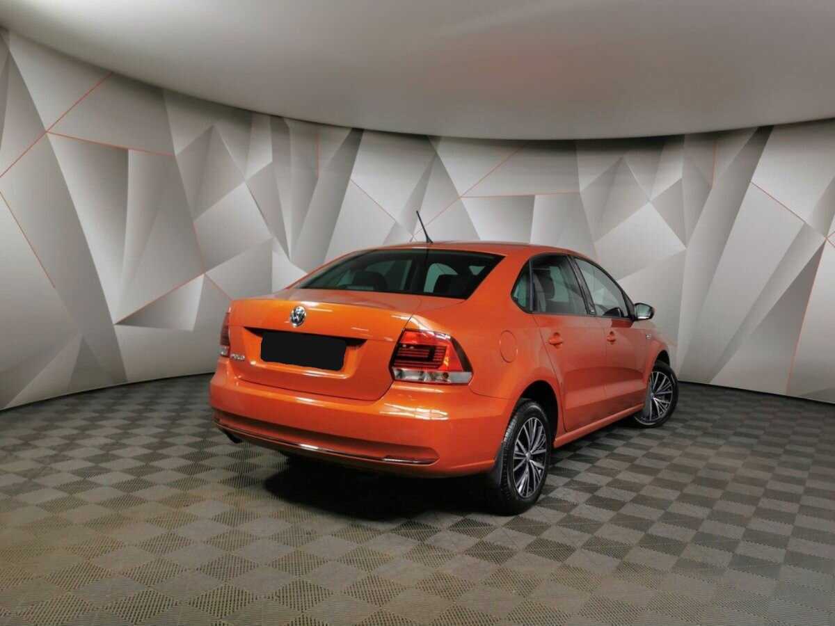 Купить Volkswagen Polo с пробегом. Фото: #1