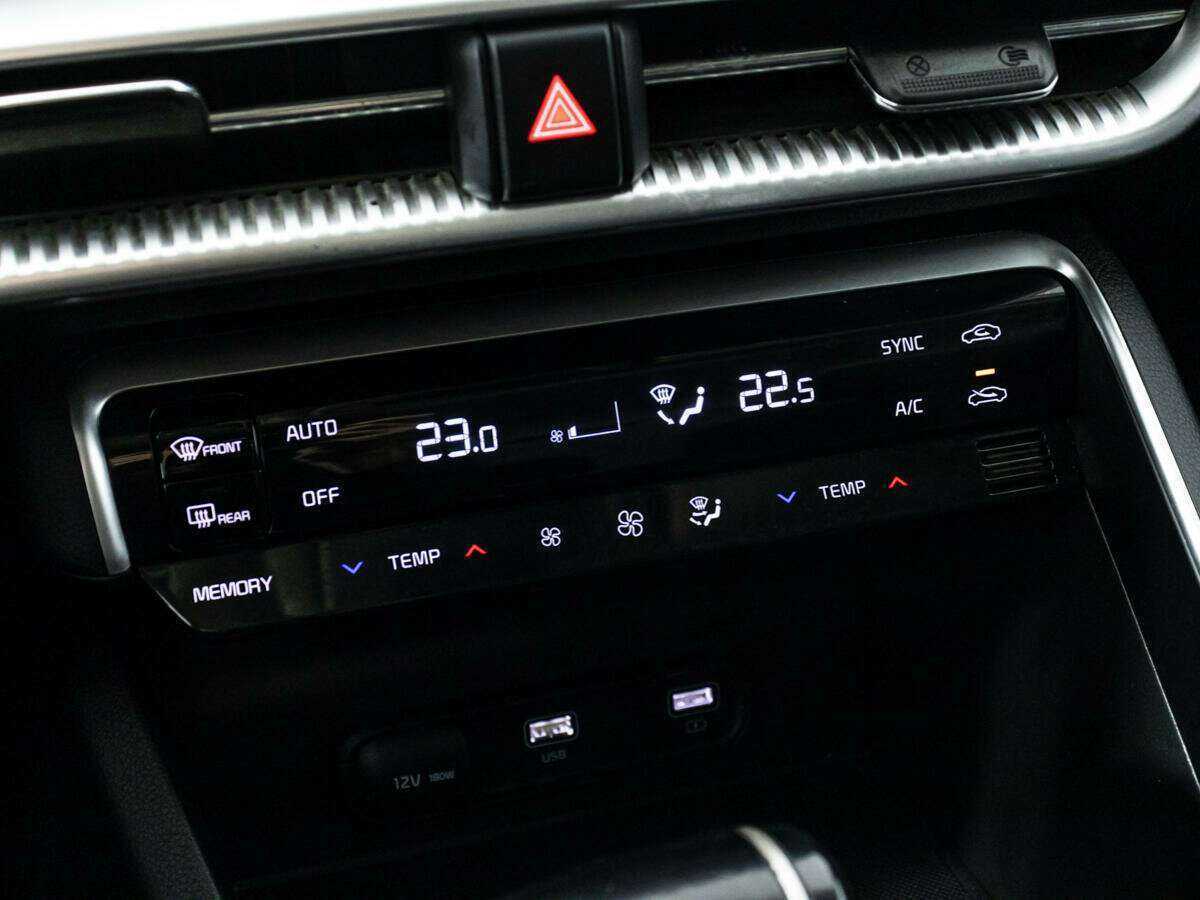 Купить Kia K5 с пробегом. Фото: #17