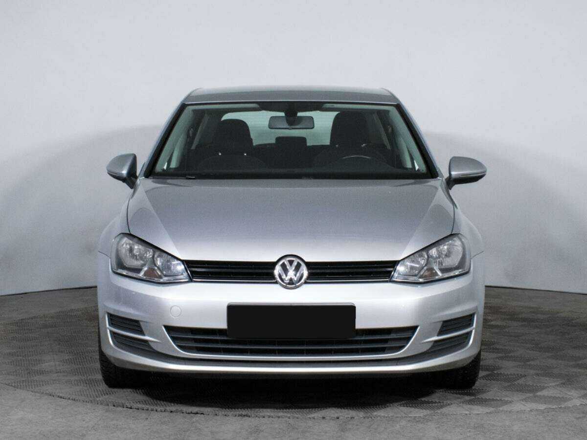 Купить Volkswagen Golf с пробегом. Фото: #1