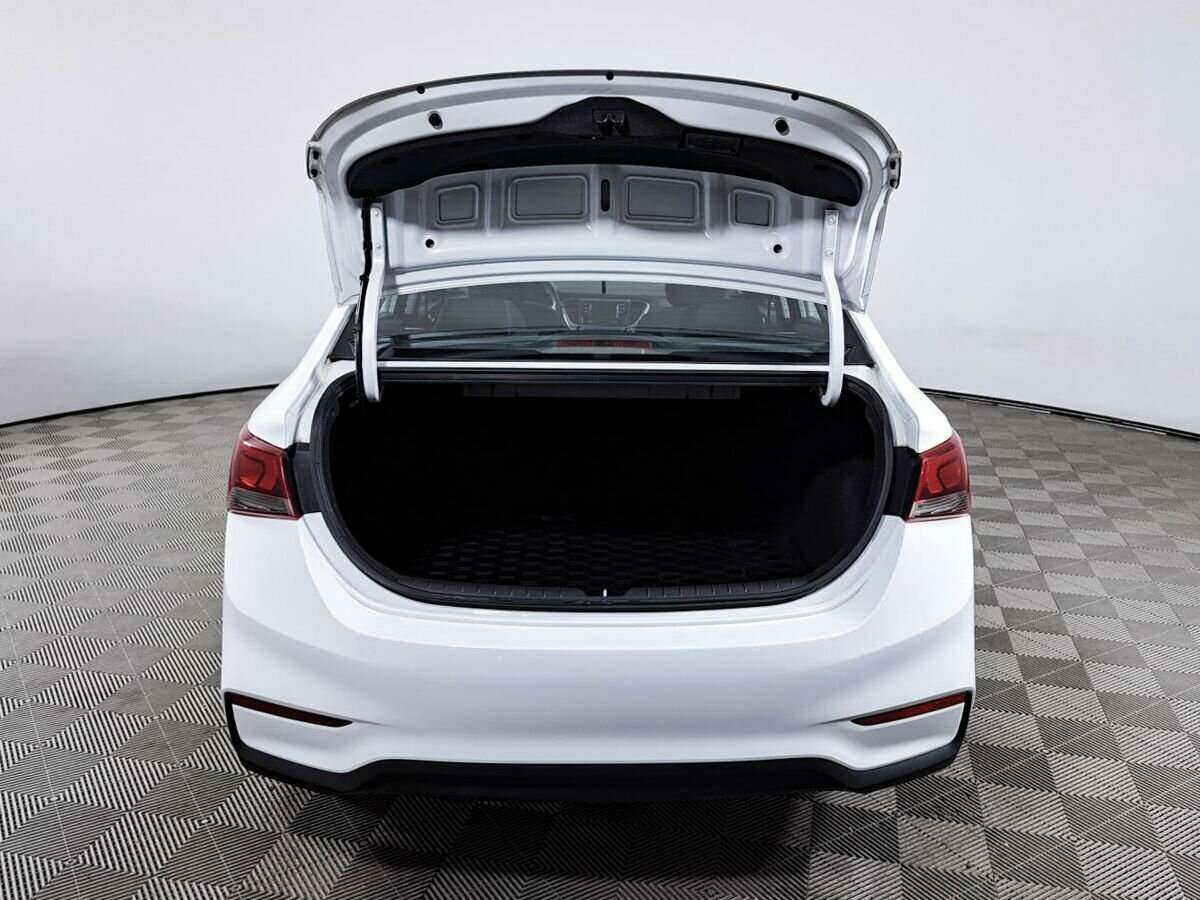 Купить Hyundai Solaris с пробегом. Фото: #8