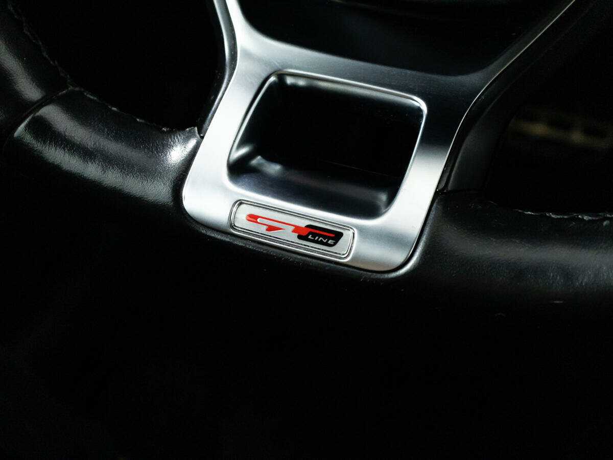 Купить Kia K5 с пробегом. Фото: #23