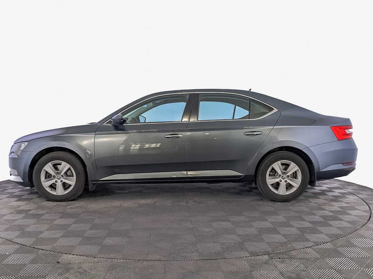 Купить Skoda Superb с пробегом. Фото: #7