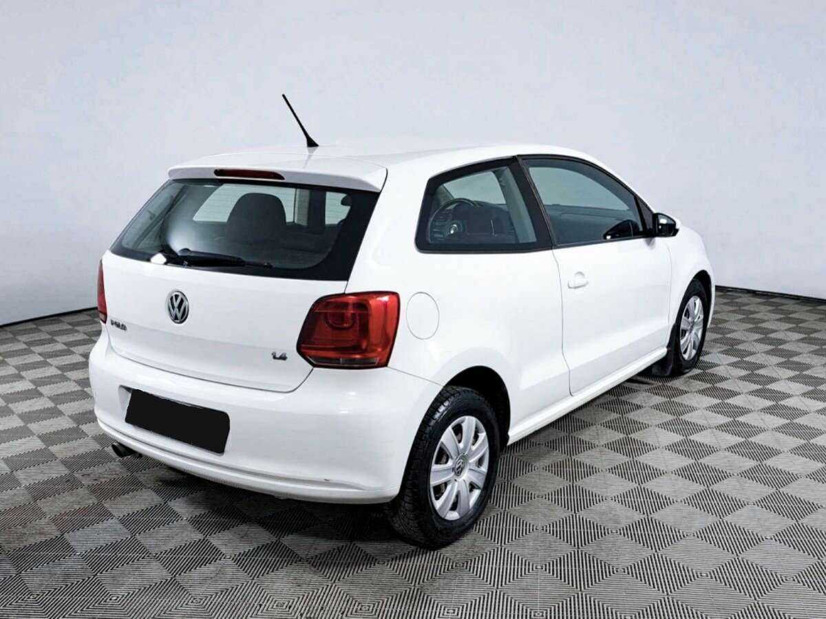 Купить Volkswagen Polo с пробегом. Фото: #4