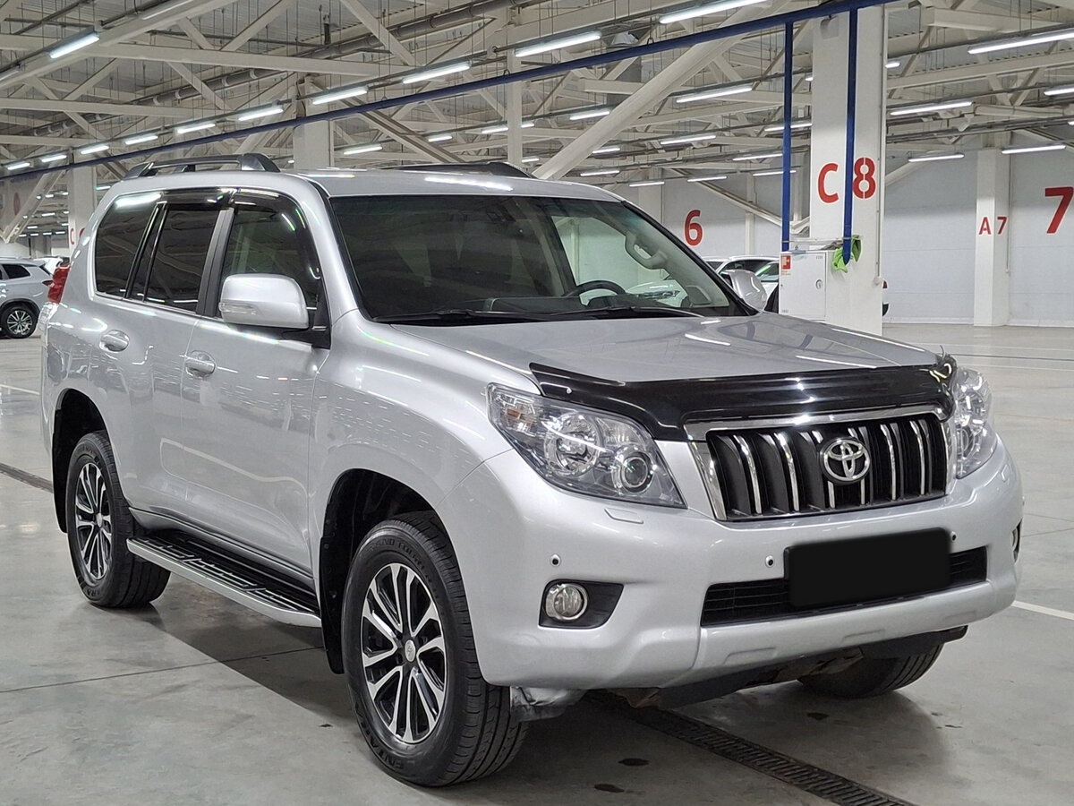 Купить Toyota Land Cruiser Prado с пробегом. Фото: #2