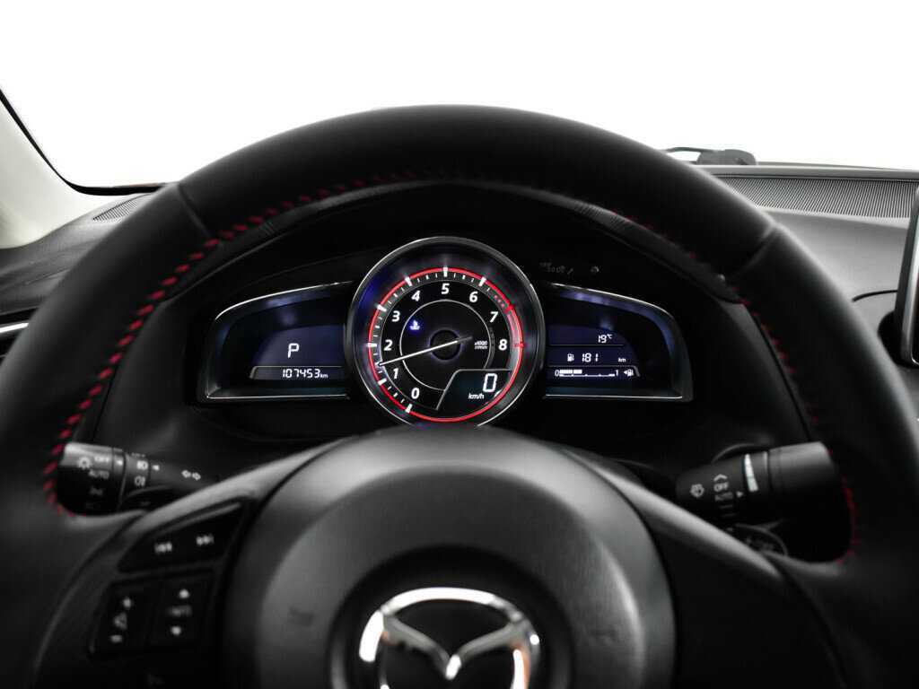 Купить Mazda 3 с пробегом. Фото: #10
