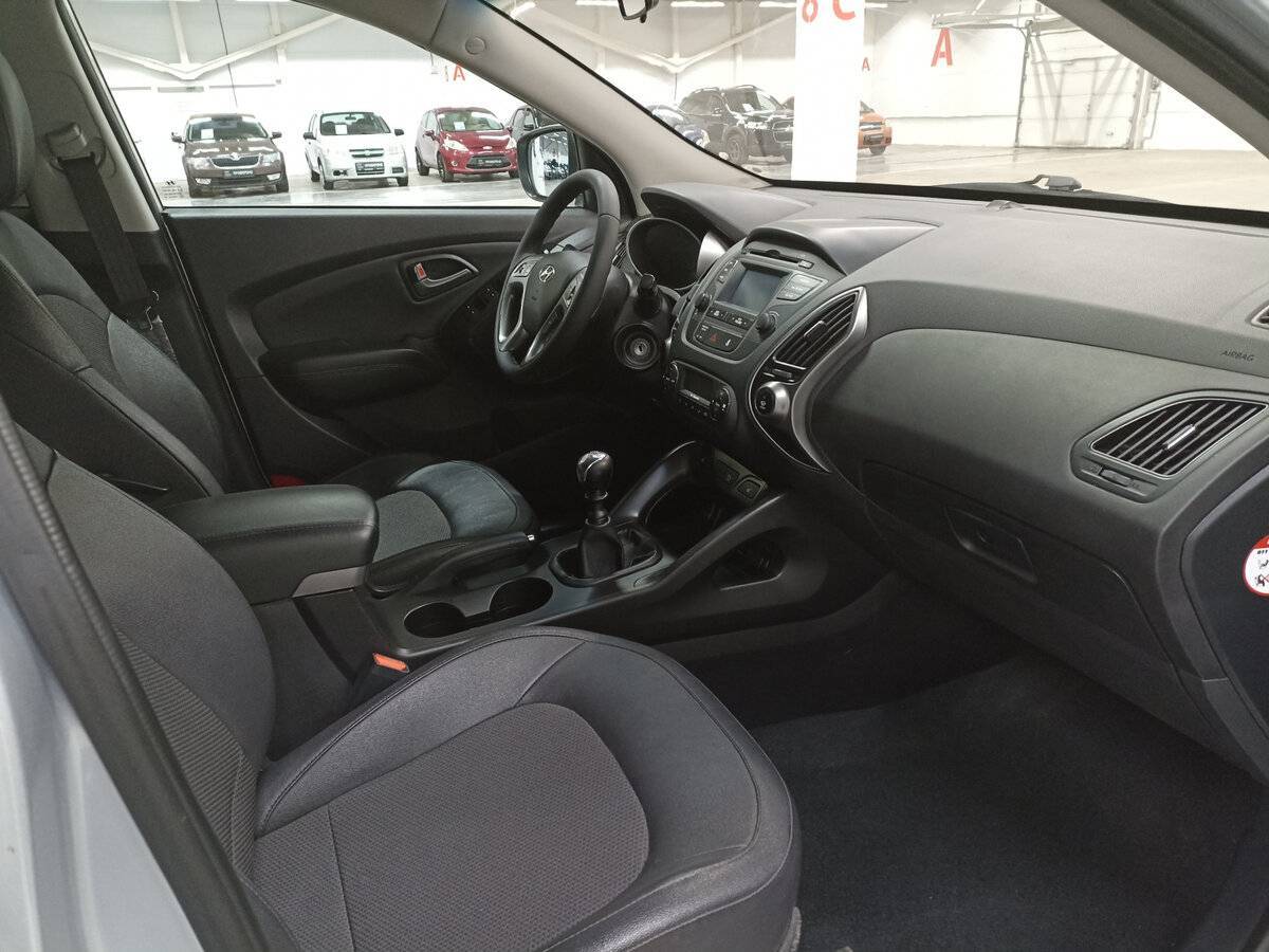 Купить Hyundai ix35 с пробегом. Фото: #10