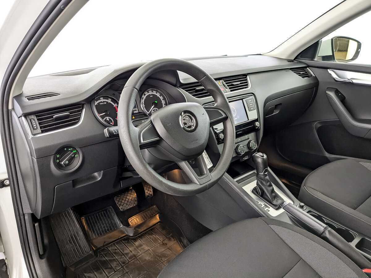 Купить Skoda Octavia с пробегом. Фото: #15