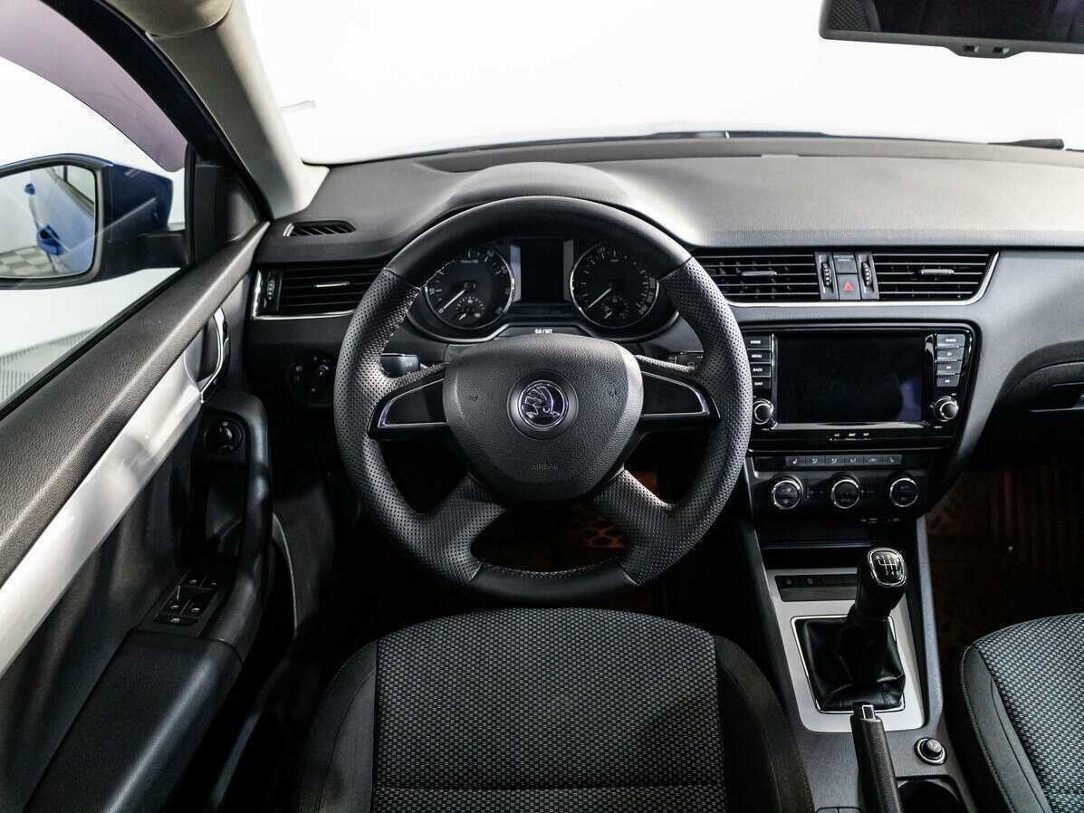 Купить Skoda Octavia с пробегом. Фото: #12