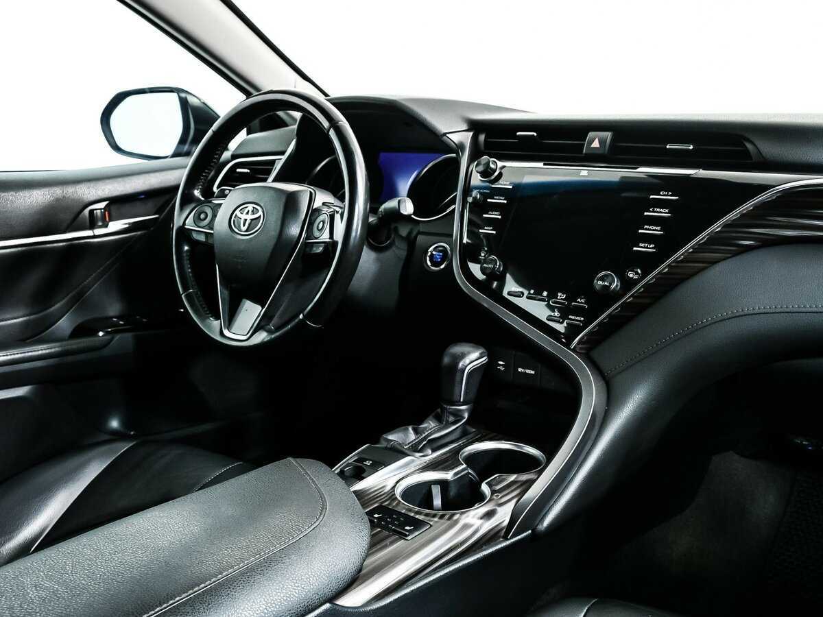 Купить Toyota Camry с пробегом. Фото: #8