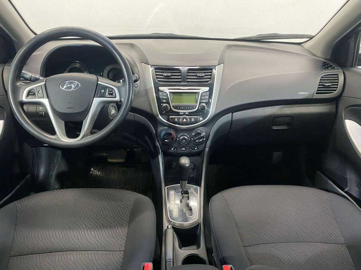 Купить Hyundai Solaris с пробегом. Фото: #8
