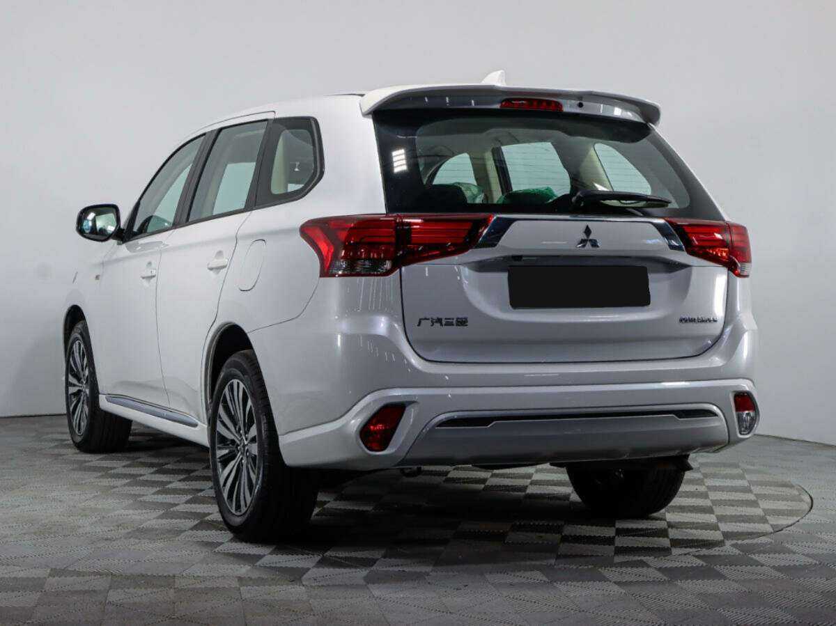 Купить Mitsubishi Outlander с пробегом. Фото: #5