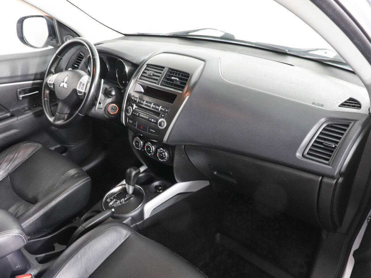 Купить Mitsubishi ASX с пробегом. Фото: #9