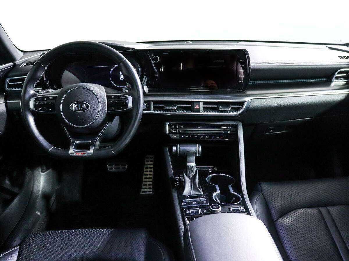 Купить Kia K5 с пробегом. Фото: #11