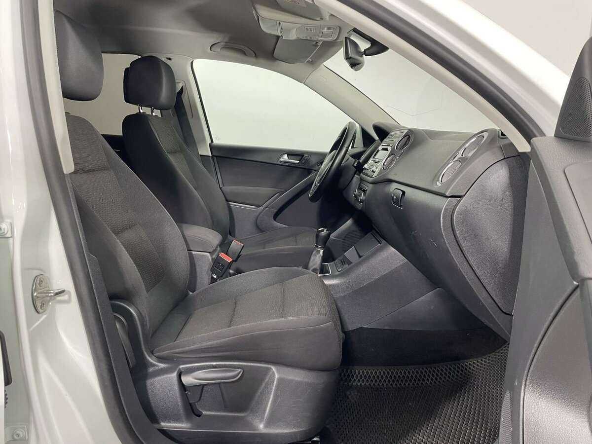Купить Volkswagen Tiguan с пробегом. Фото: #11