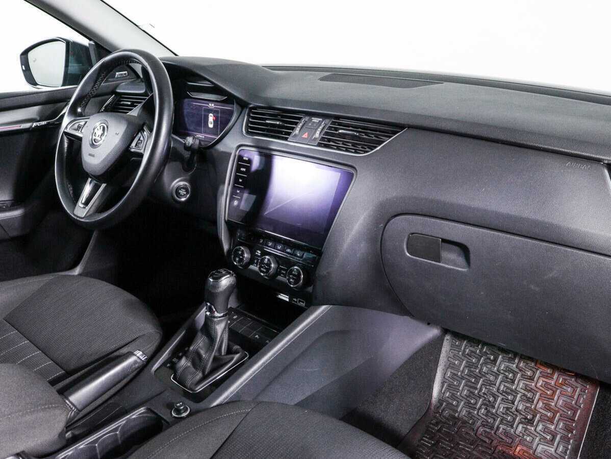 Купить Skoda Octavia с пробегом. Фото: #6