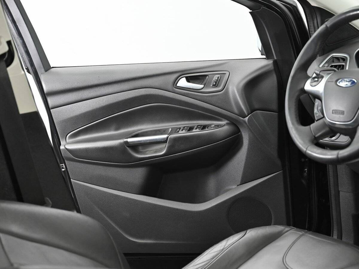 Купить Ford Kuga с пробегом. Фото: #6