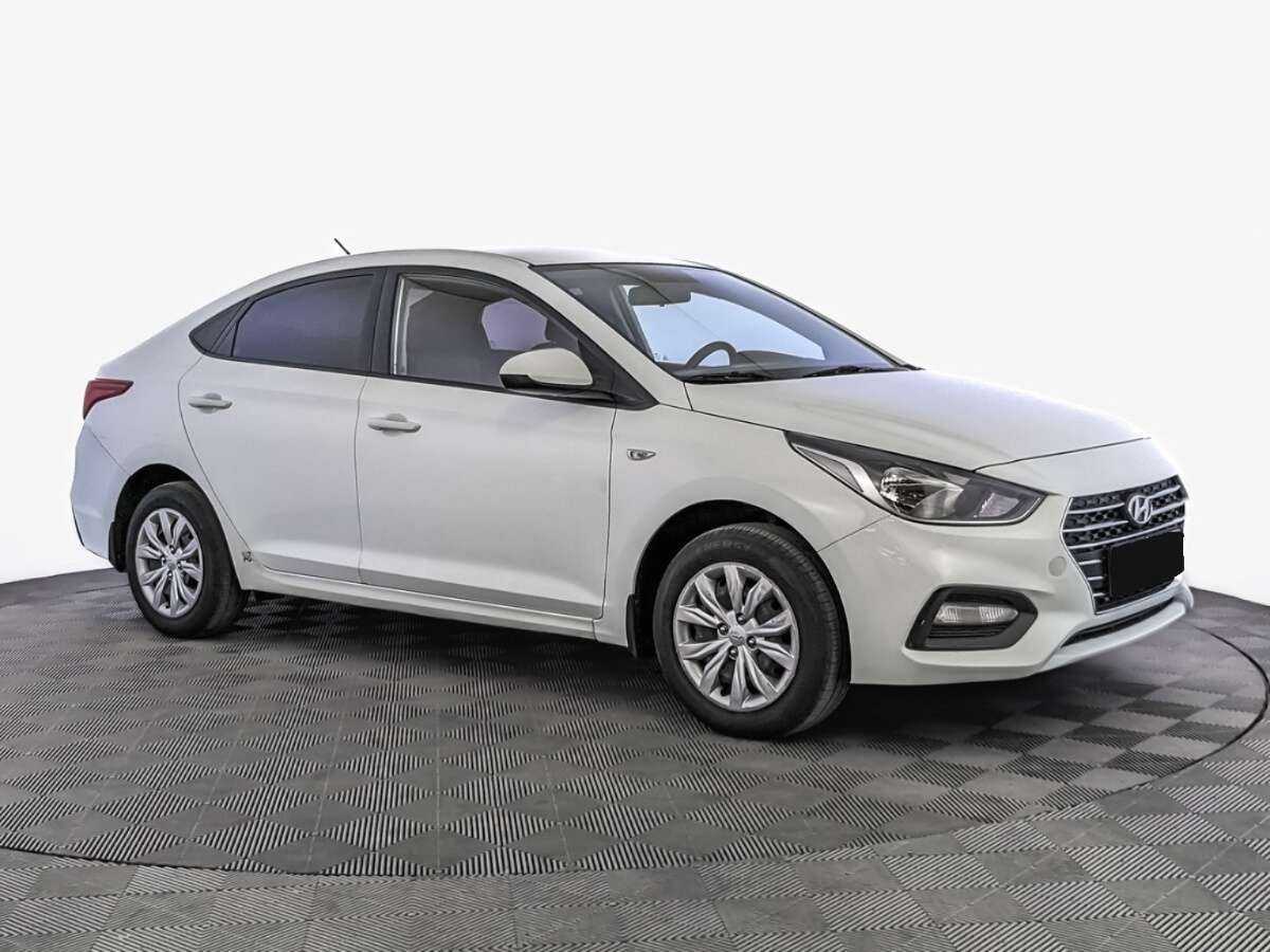 Купить Hyundai Solaris с пробегом. Фото: #2
