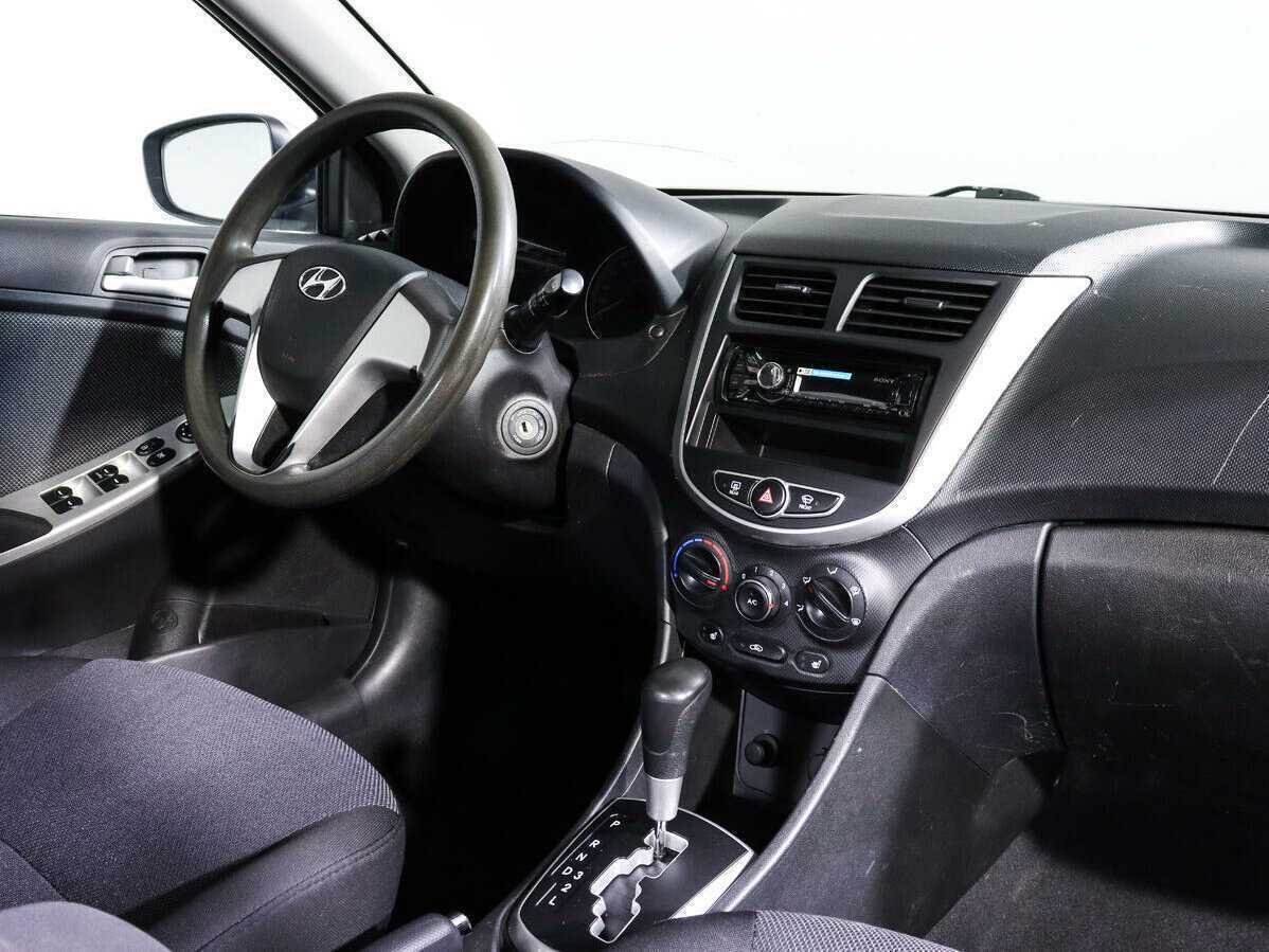 Купить Hyundai Solaris с пробегом. Фото: #8