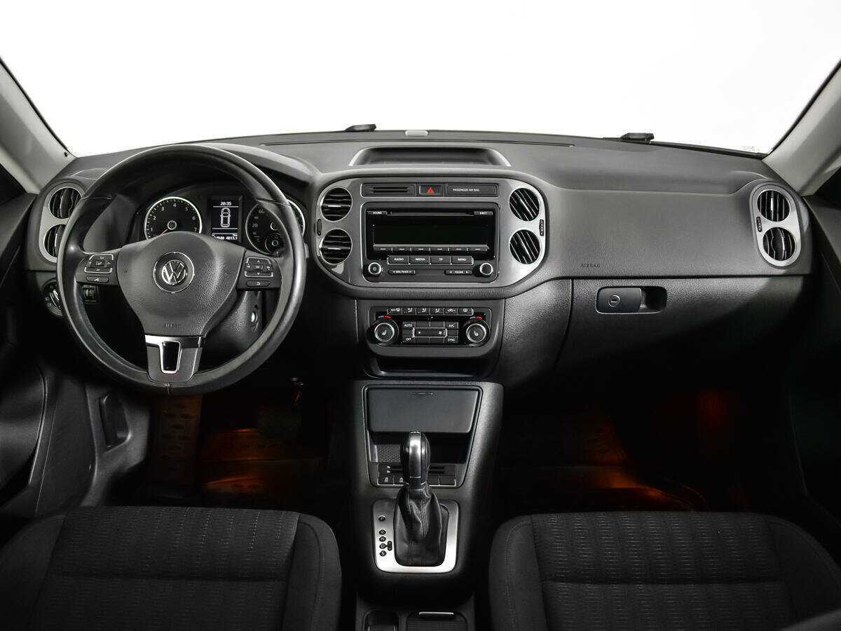 Купить Volkswagen Tiguan с пробегом. Фото: #11
