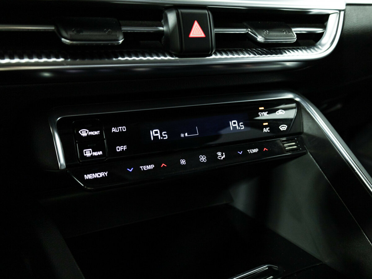 Купить Kia K5 с пробегом. Фото: #20