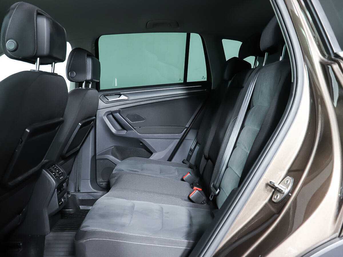Купить Volkswagen Tiguan с пробегом. Фото: #11