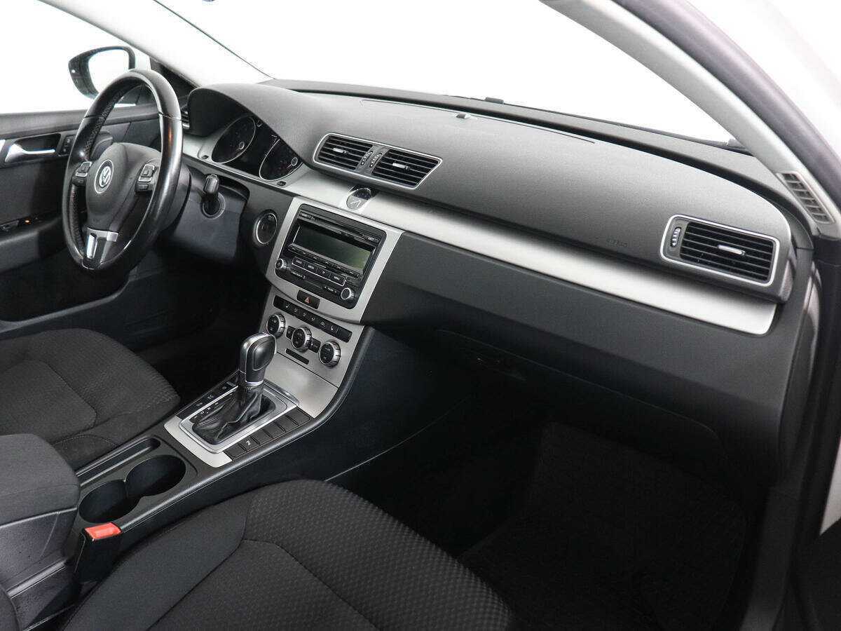 Купить Volkswagen Passat с пробегом. Фото: #9