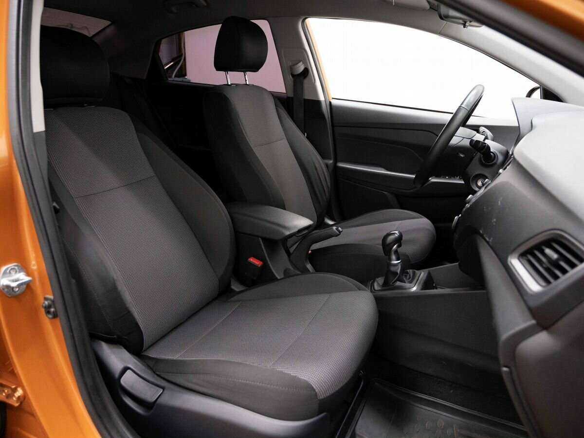 Купить Hyundai Solaris с пробегом. Фото: #11
