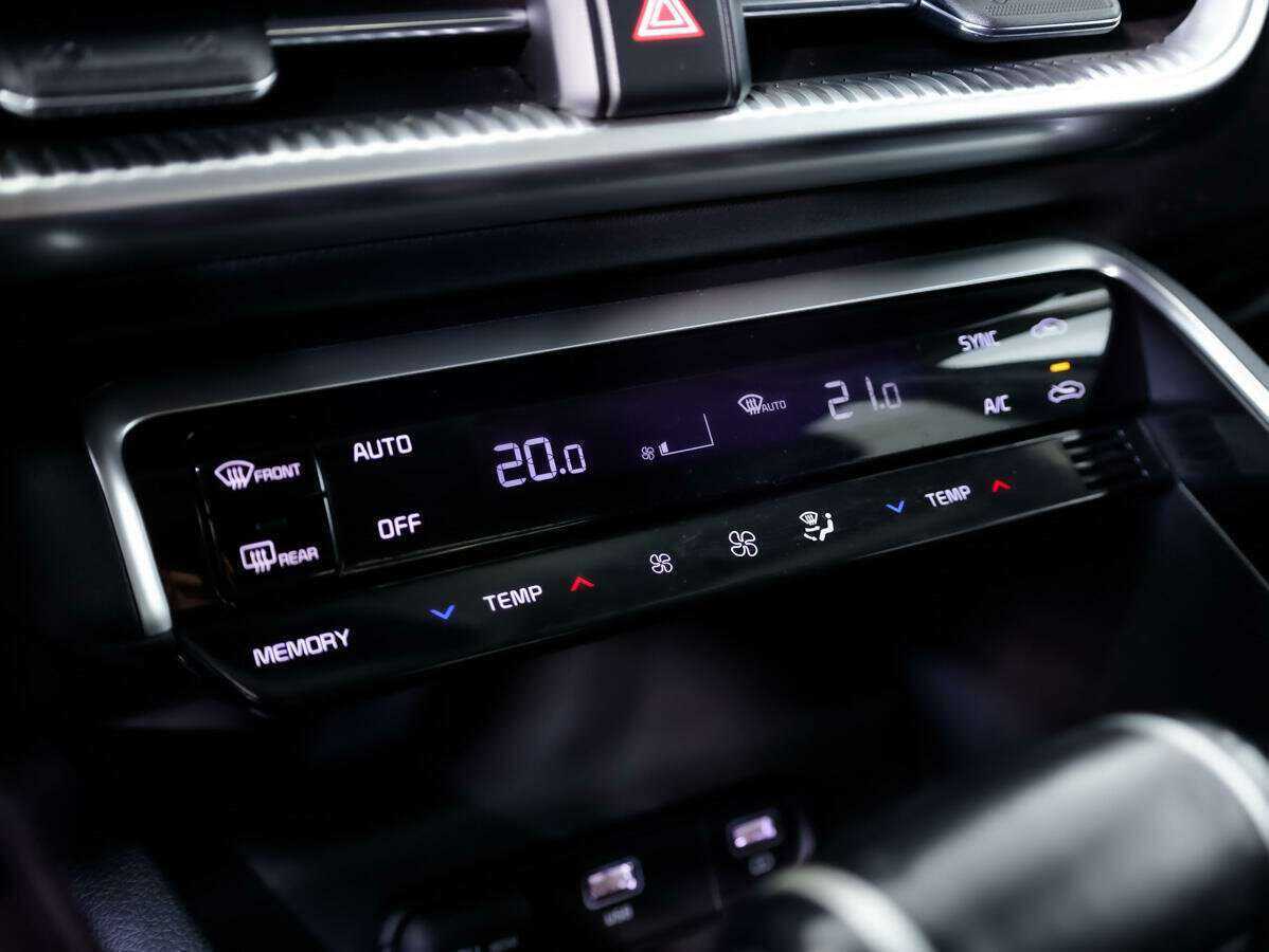 Купить Kia K5 с пробегом. Фото: #12