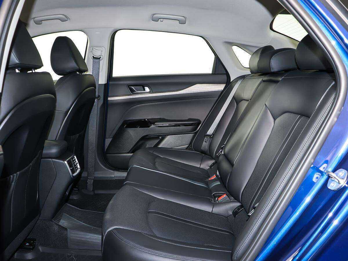 Купить Kia K5 с пробегом. Фото: #9