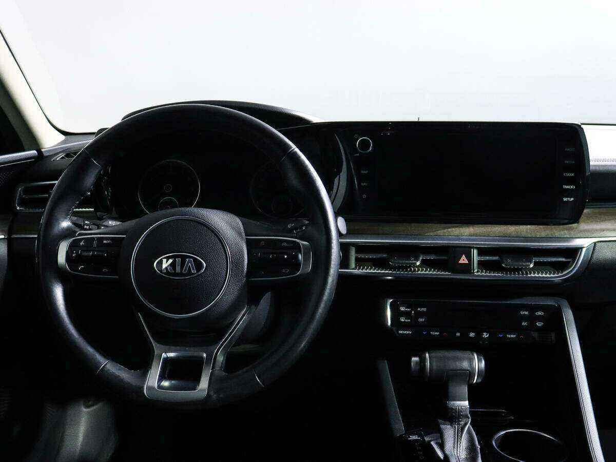Купить Kia K5 с пробегом. Фото: #9