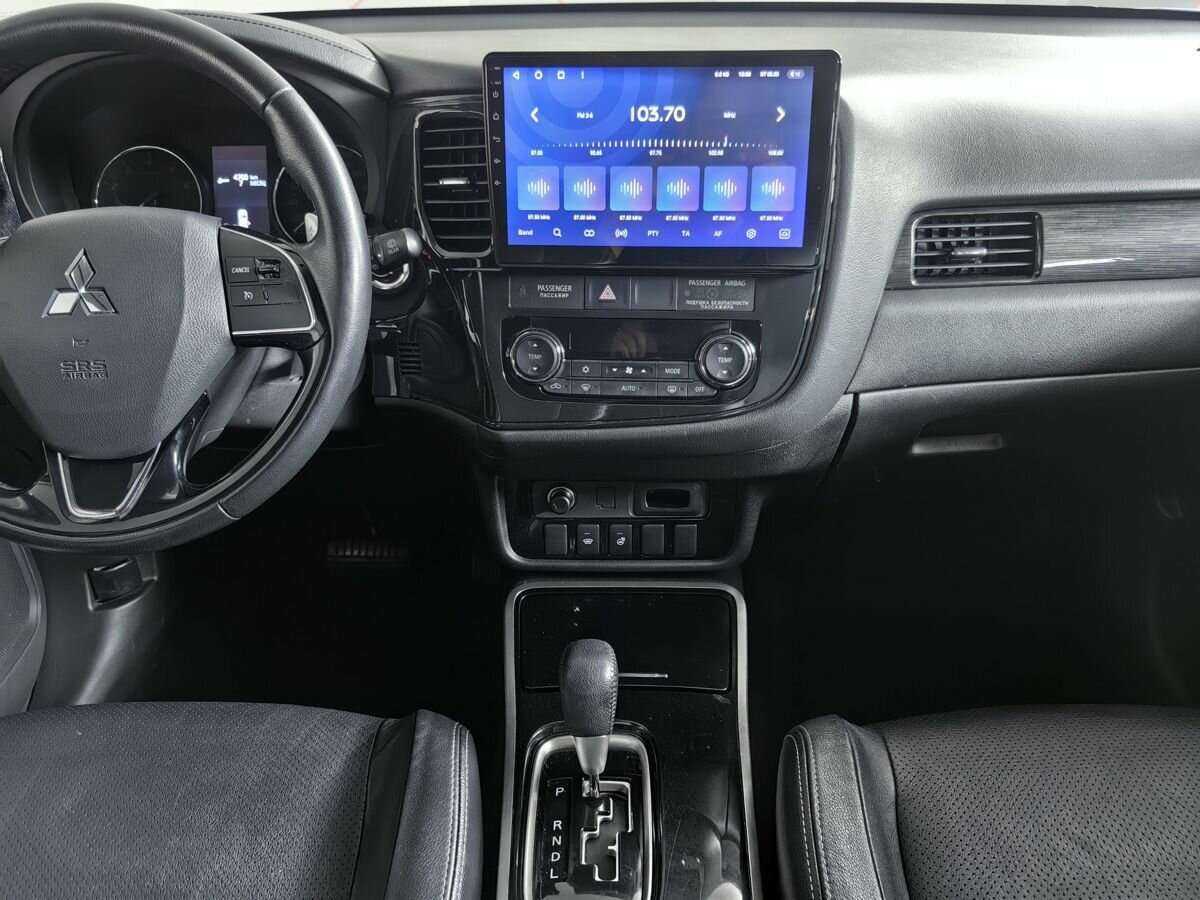 Купить Mitsubishi Outlander с пробегом. Фото: #10