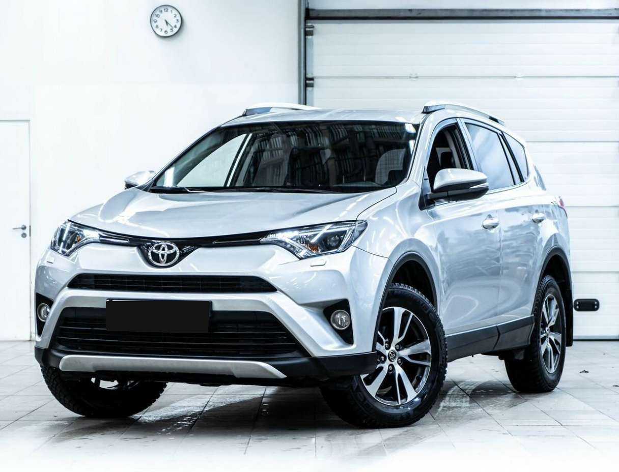 Купить Toyota RAV4 с пробегом. Посмотреть фото